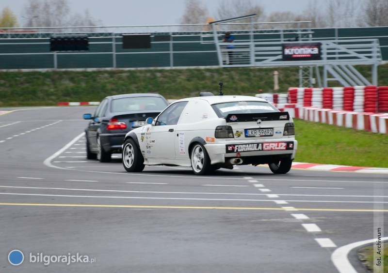 8 marca kobiety wje�d�aj� na Autodrom Bi�goraj bezp�atnie