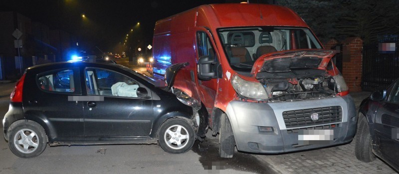 Rajd ulicami Bi�goraja zako�czony uszkodzeniem trzech aut