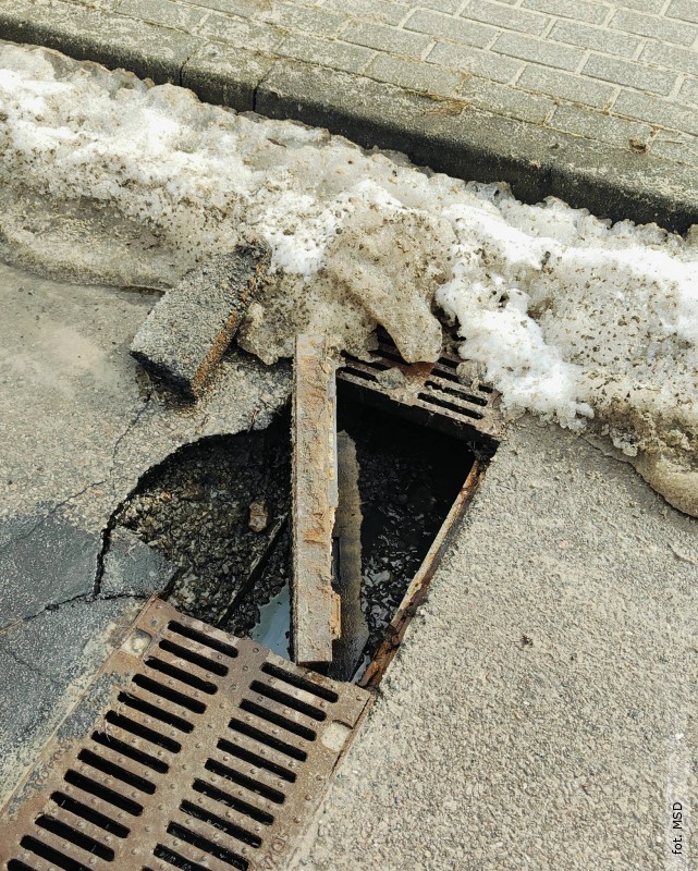 Miasto �ata dziury po zimie