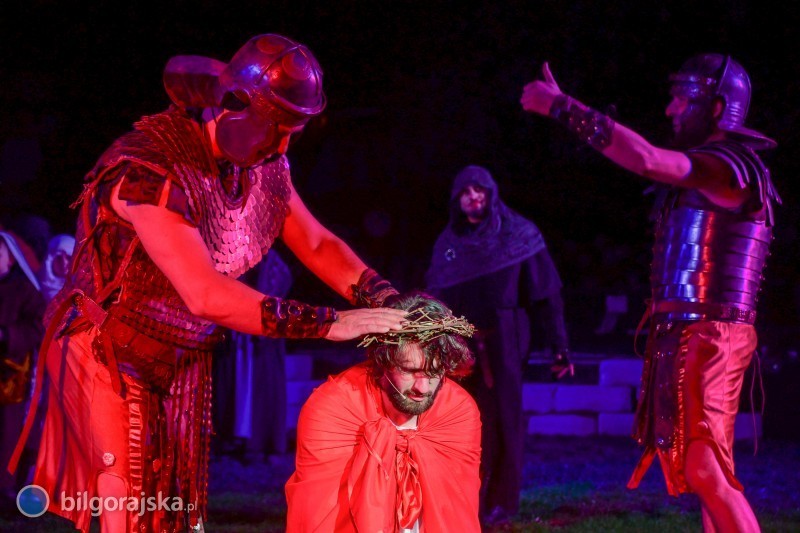 T�umy na Misterium M�ki Pa�skiej w&nbsp;Bi�goraju [NOWE ZDJ�CIA]