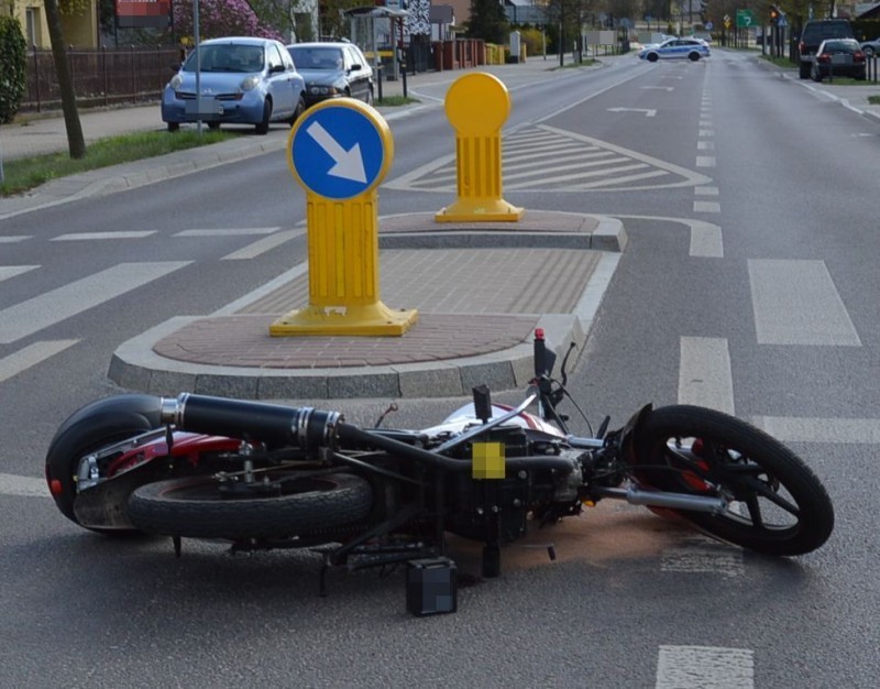 Wypadek w&nbsp;Bi�goraju. 15-letni motorowerzysta w&nbsp;szpitalu
