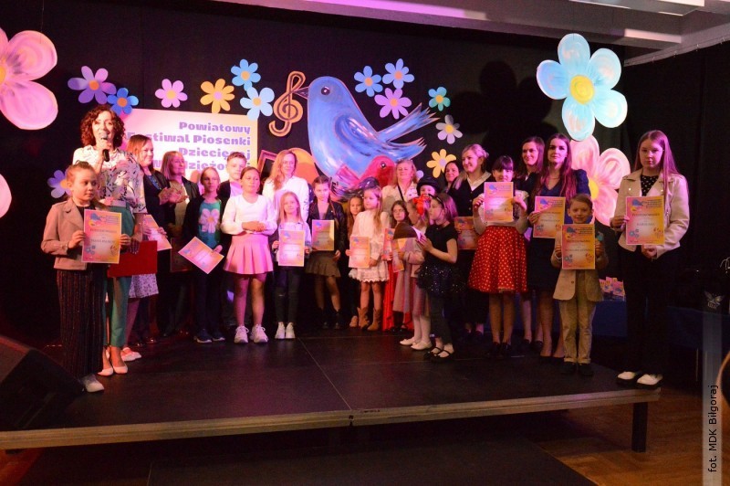 Festiwal Piosenki Dzieci�cej i&nbsp;M�odzie�owej przyci�gn�� t�umy