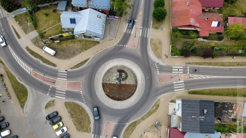 Symbol Polski Walcz�cej pojawi� si� na rondzie w&nbsp;Bi�goraju