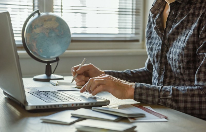 Praca w&nbsp;Szwecji - zarobki, formalno�ci i&nbsp;warunki zatrudnienia. Co warto wiedzie� przed wyjazdem?