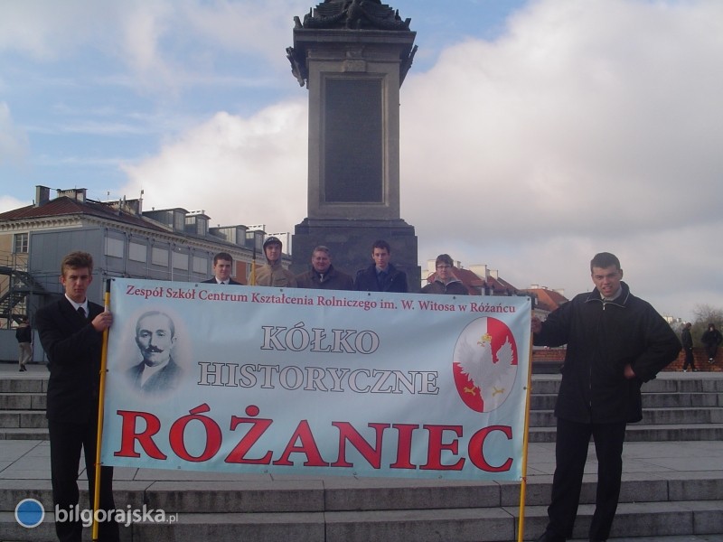 Modzie z Raca na Zaduszkach Witosowych i Marszu Razem dla Niepodlegej