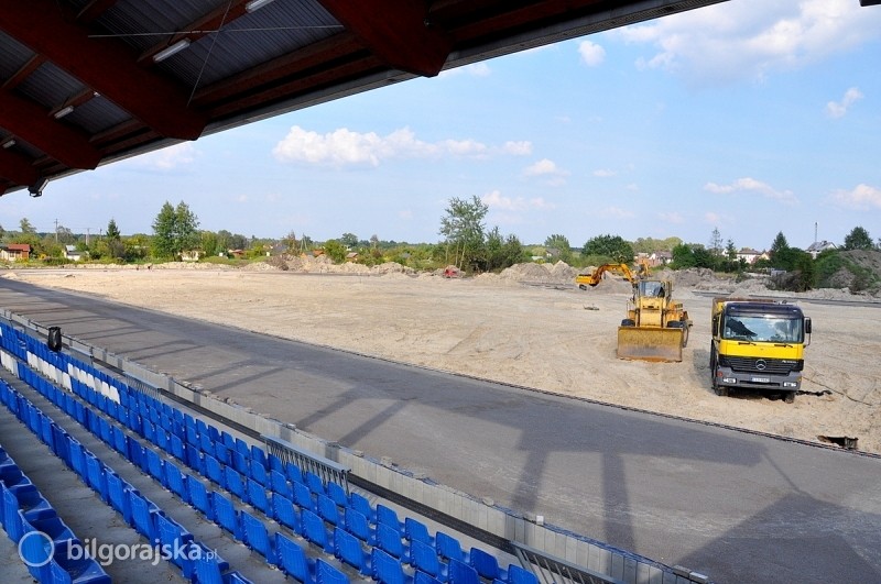 Stadion i bienia nabieraj ksztatw