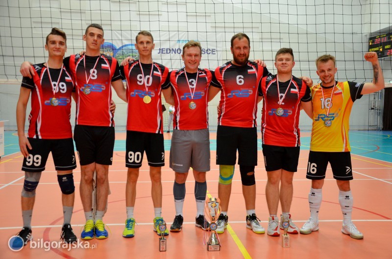 RS Gold Team Sieniawa zwycięzcą XXVIII Turnieju Piłki Siatkowej z okazji Święta Niepodległości