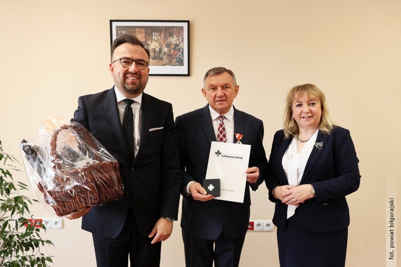 Pracownik starostwa z austriackim odznaczeniem