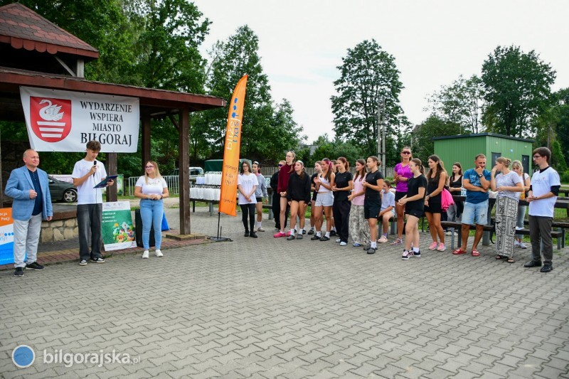 Młodzi mieszkańcy Biłgoraja spotkali się nad zalewem