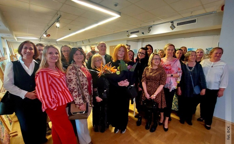 Pełna sala na wernisażu w BCK