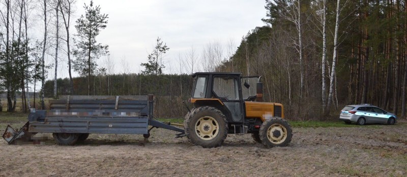Groźny wypadek podczas prac polowych. W akcji LPR [AKTUALIZACJA]