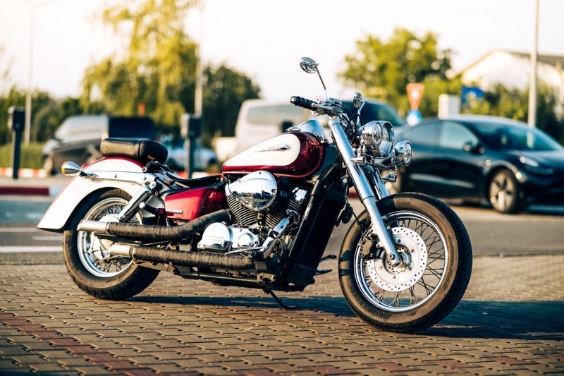 Jak ubezpieczyć motocykl - praktyczne podejście do wyboru polisy