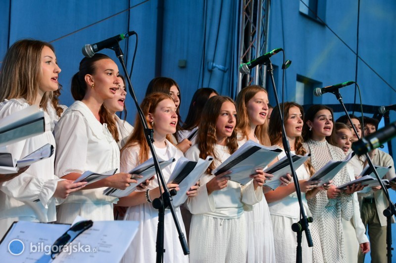 Koncert uwielbienia zgromadził tłumy mieszkańców [NOWE ZDJĘCIA]