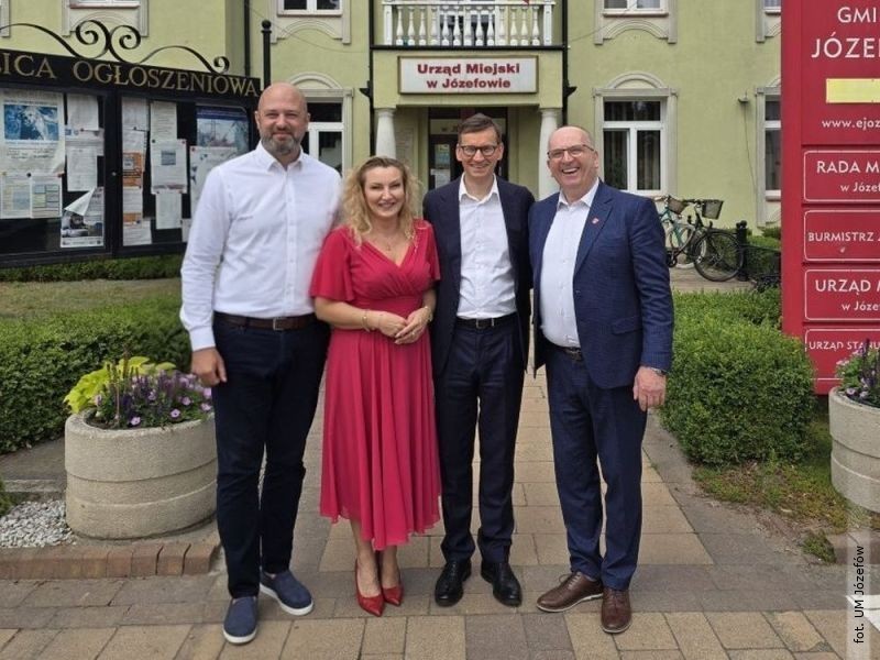Były premier Mateusz Morawiecki odwiedził powiat biłgorajski